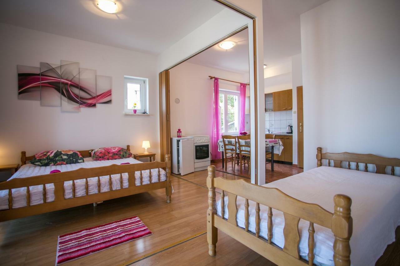 Apartments Katica Senj  Bagian luar foto